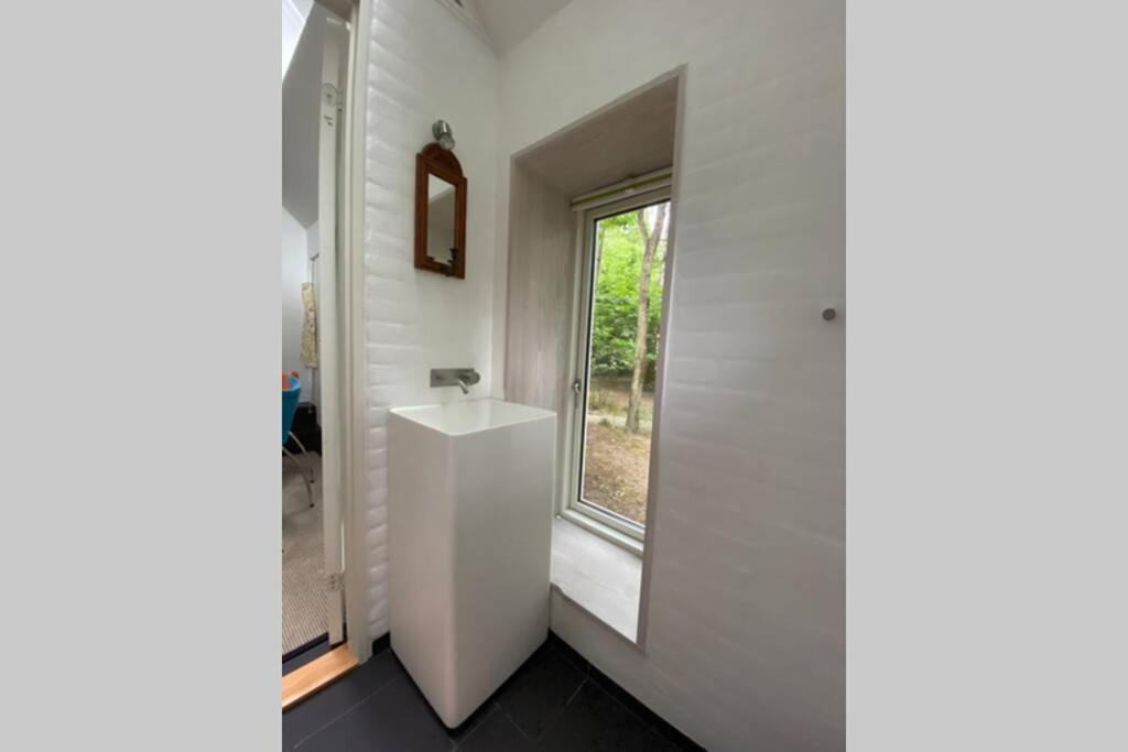 Oak Cottage Near Ronne & Beach Bagian luar foto