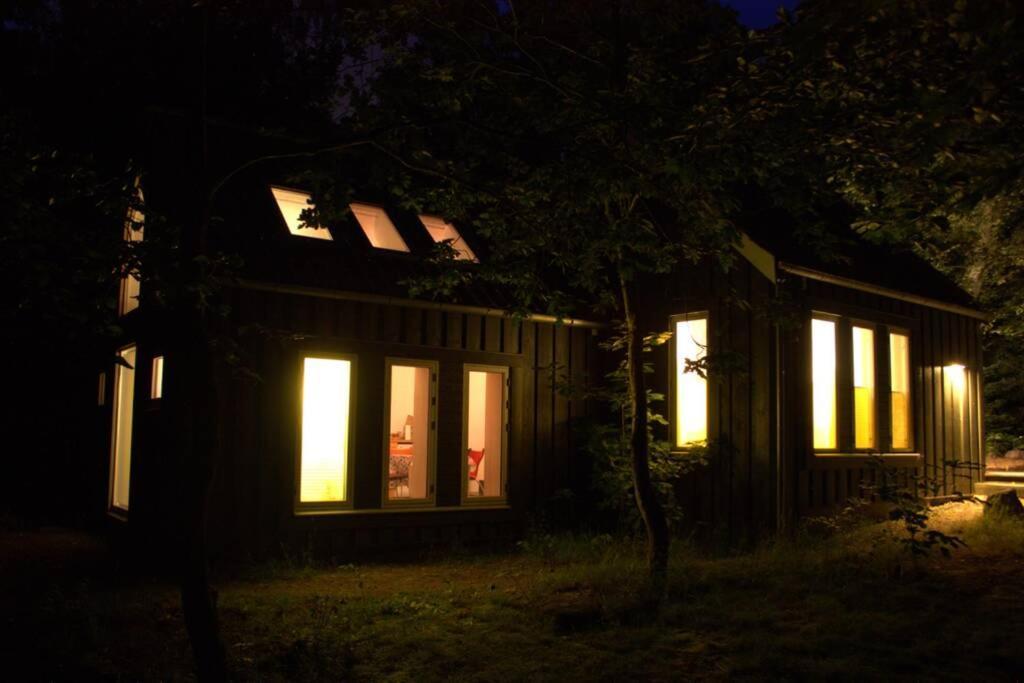 Oak Cottage Near Ronne & Beach Bagian luar foto